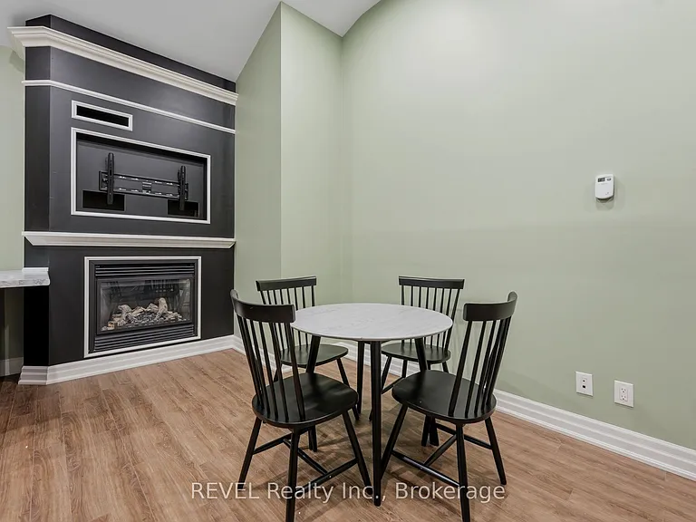 10 Queen St #2 — Photo 12