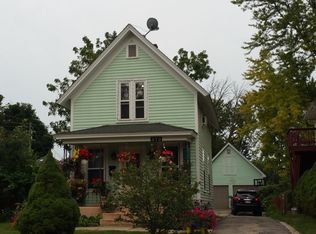 573 Lillie St, Elgin, IL