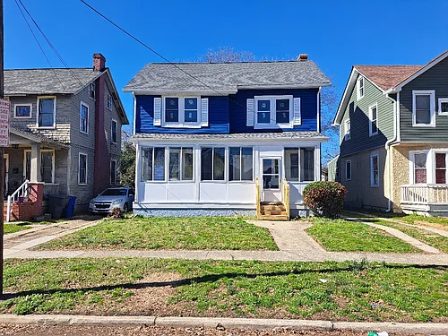 2211 Parish Ave Photo 1