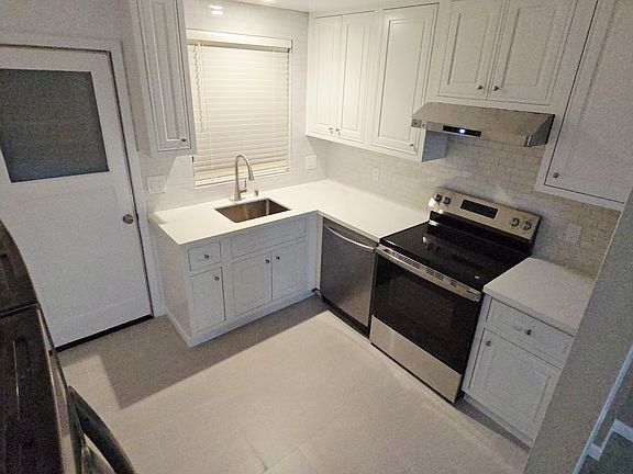 5th image of 1879 9th Ave APT 2