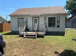 604 S Lee St, Valley View, TX 76272