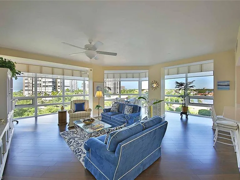 4255 Gulf Shore Blvd N #407 — Photo 3