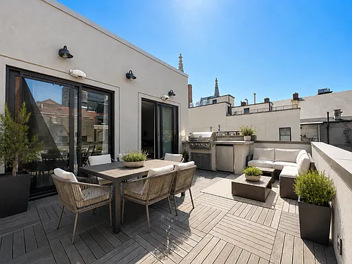 139 W 123rd St #PENTHOUSE Photo 1