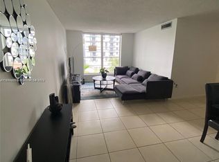 210 SW 11th St APT 501, Miami, FL 33130