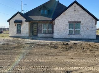 118 Hillview Trl, Decatur, TX 76234