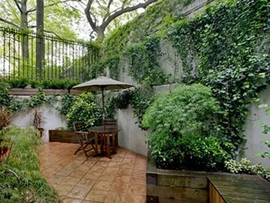 Sold by Corcoran | media 21