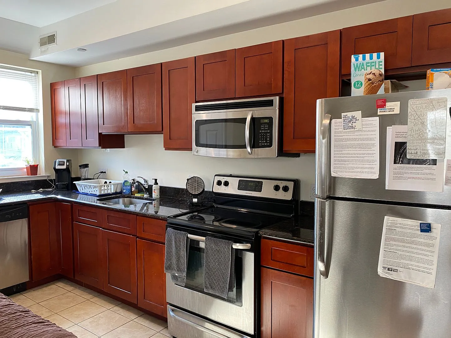 437 N Wiota St — Photo 2