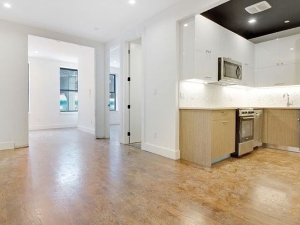 2nd image of 1784 Broadway #3