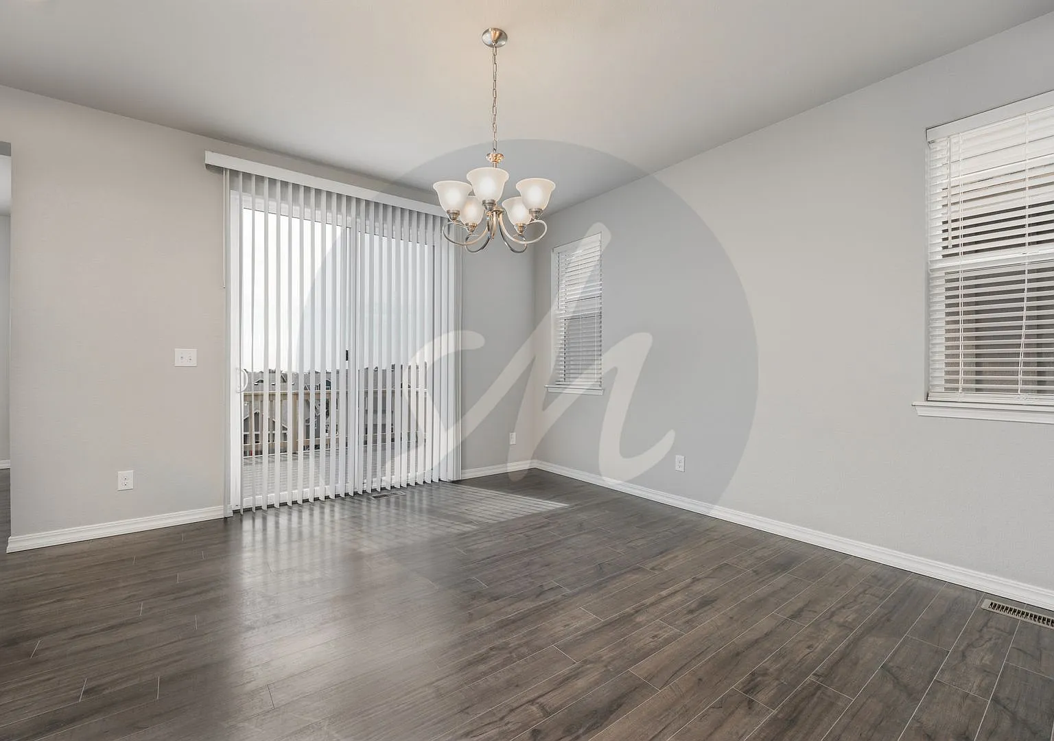 Westside Gem with Views — Photo 2