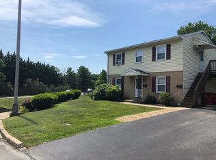 17721 Meadowood Dr, Hagerstown, MD 21740