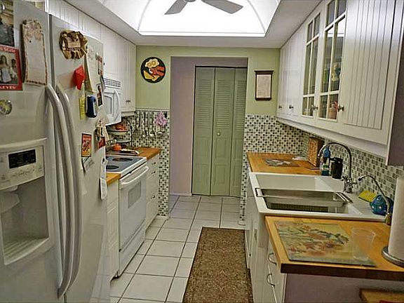 5th image of 23058 Elmira Blvd