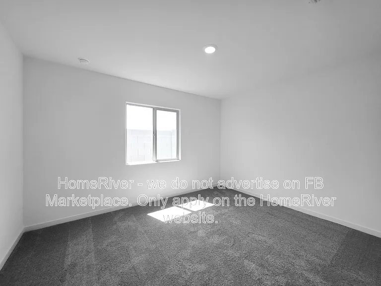 1050 W West Virginia Ave — Photo 11