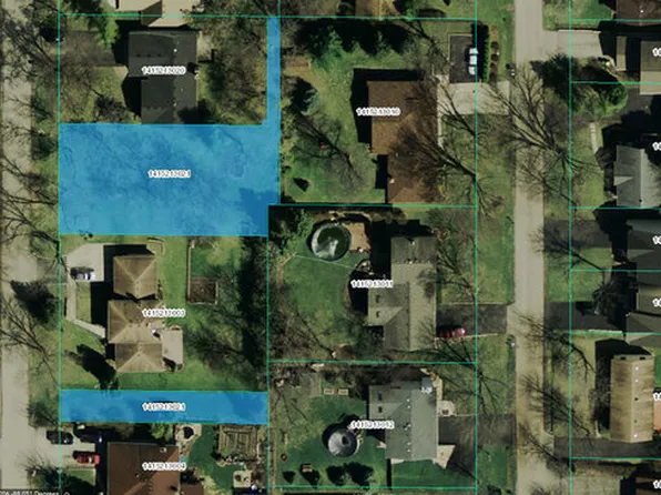 23601 N Garden Ln, Lake Zurich, IL 60047