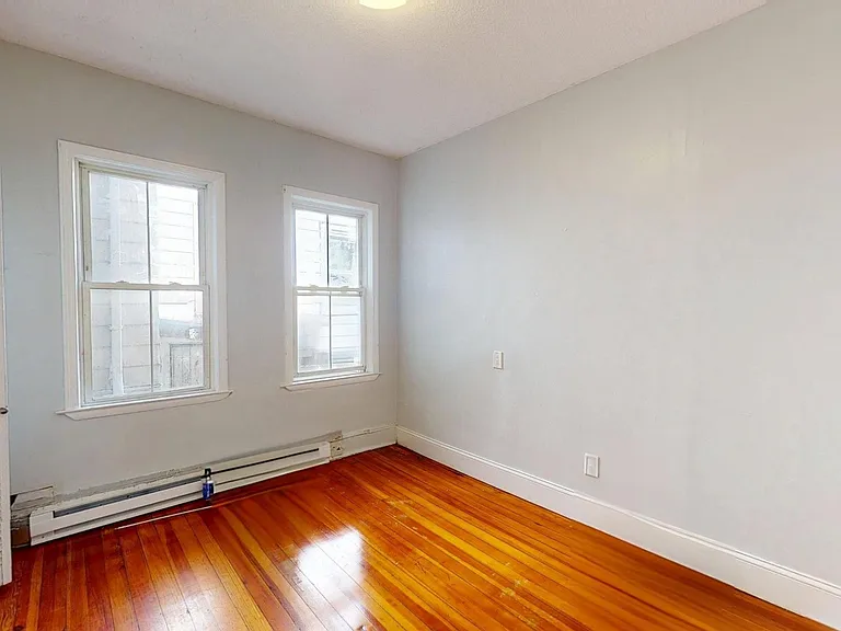 19 Chilcott Pl #1 — Photo 5