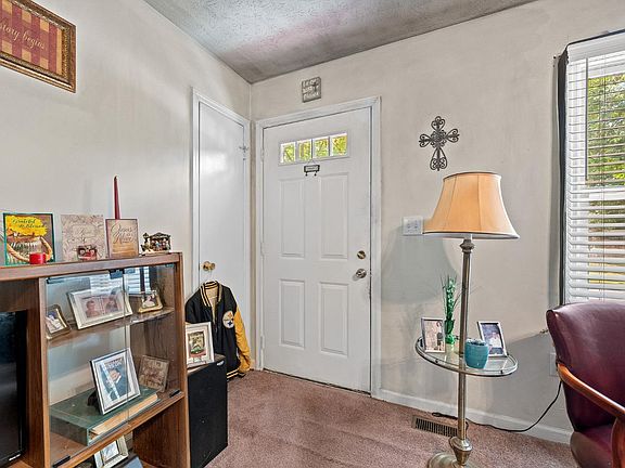 5th image of 1116 Coolbrook Rd