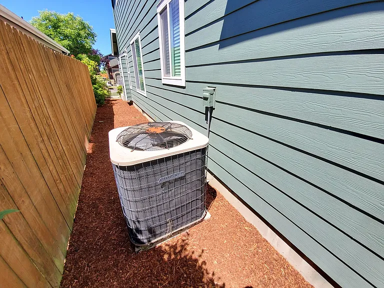 3800 Ryunkin St SE — Photo 18