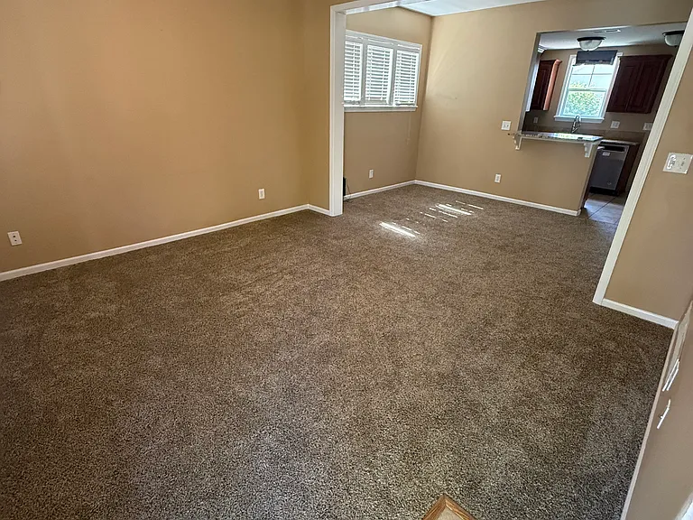 2617 Valentine Ln — Photo 2