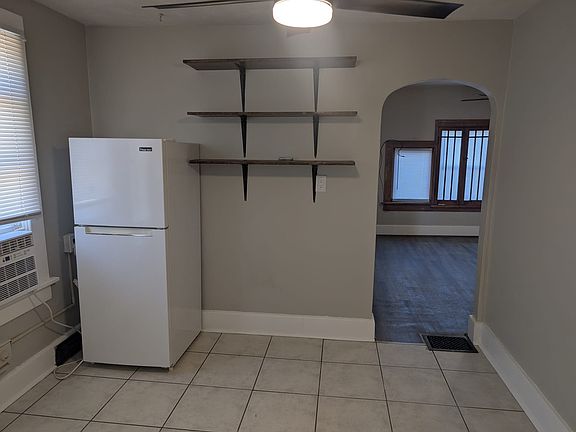 5th image of 3827 S 48th St APT 6