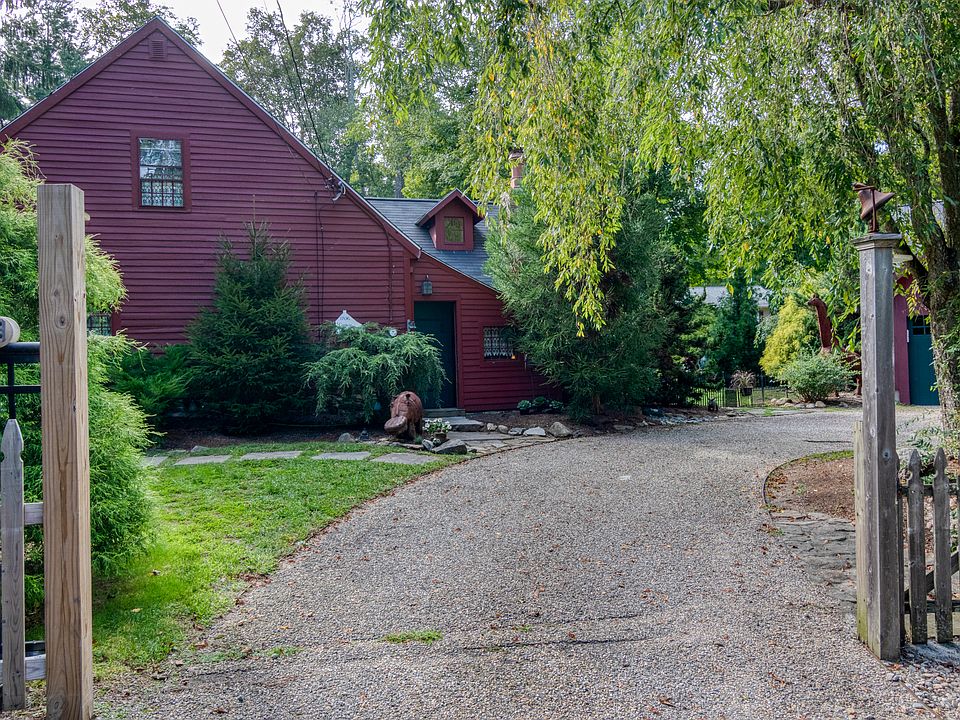 671 Green Hill Road
