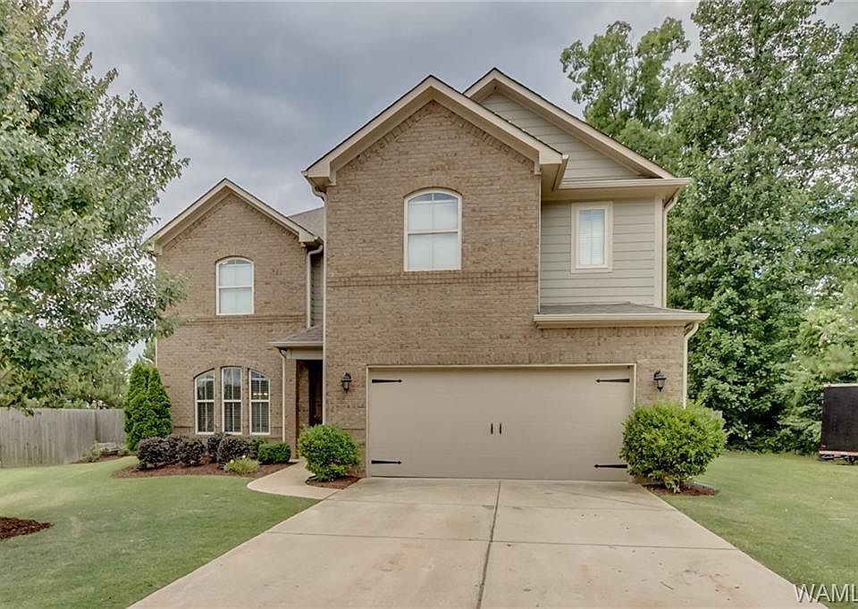 1st image of 3923 Fernwood Ln