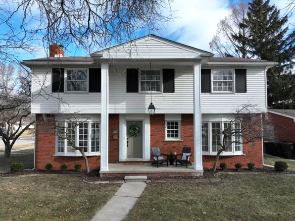 1711 Hawthorne St, Trenton, MI 48183