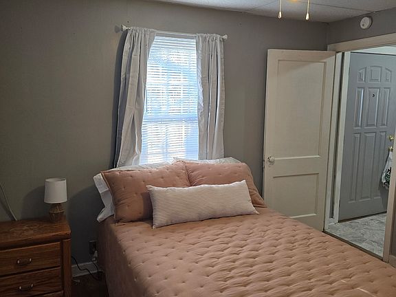 2nd image of 309 S Van Doren St #2