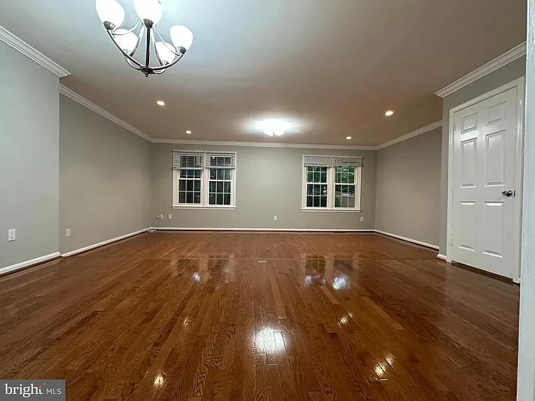 10152 Village Knolls Ct — Photo 9