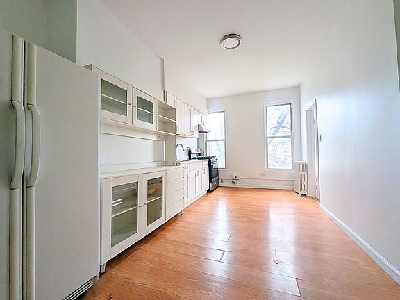 2nd image of 325 Bleecker St Floor 2