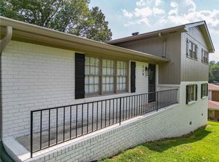 129 Meadow Ln, Calhoun, GA 30701