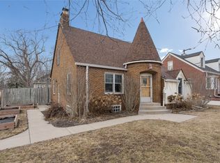 1002 38th St, Des Moines, IA 50311