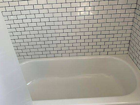 5th image of 1914 Eastern Ave #1