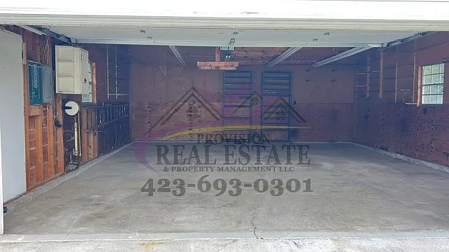 Charming 2BD/1BA House with Out Building — Photo 4