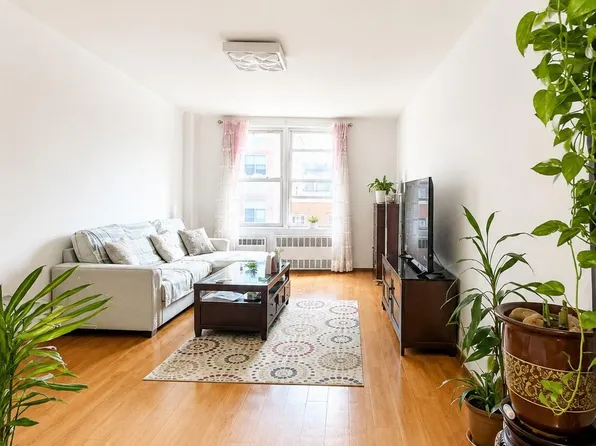 14470 41 Avenue #4, Flushing, NY 11354