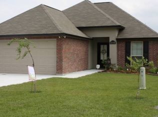 12728 Roe Dr, Walker, LA 70785