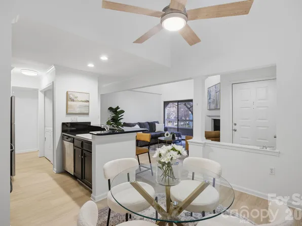 413 W 8th St, Charlotte, NC 28202