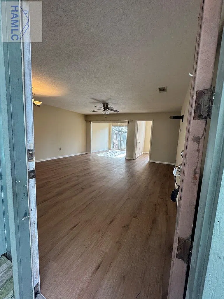 3 bed, 2.0 bath, 1208 sqft, $1,250 — Photo 3