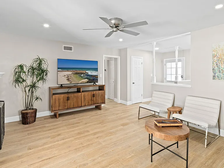 1648 El Prado Ave — Photo 30