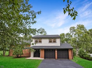 25 Mitchell Rd, Parsippany, NJ 07054