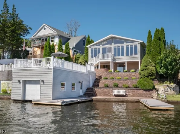 83 Bertrand Island Rd, Mount Arlington Boro, NJ 07856
