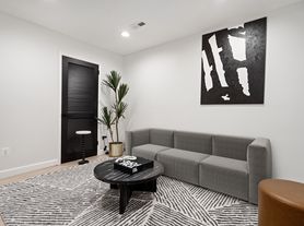 1812 M St NE, Washington, DC