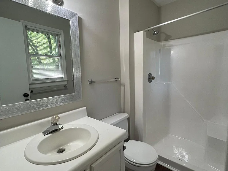 309 Elmhurst Ave — Photo 17
