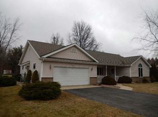 8966 22nd St SW, Demotte, IN 46310