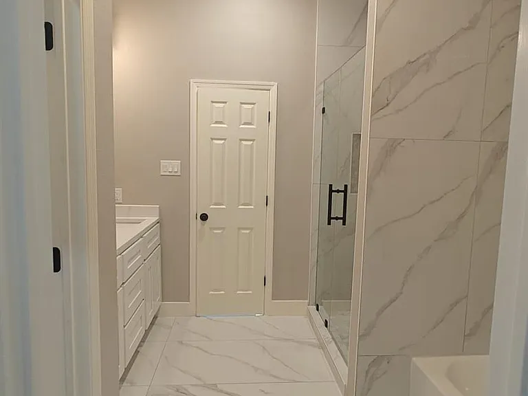504 Center St — Photo 9
