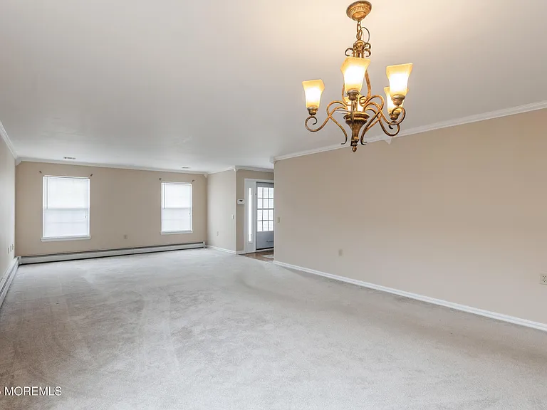 43 Stockport Dr — Photo 3