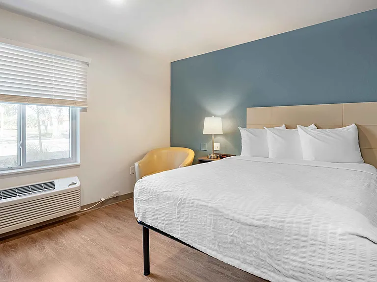 Studio Suite - 1 Queen Bed