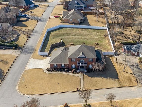 2nd image of 2003 Lee Creek Dr