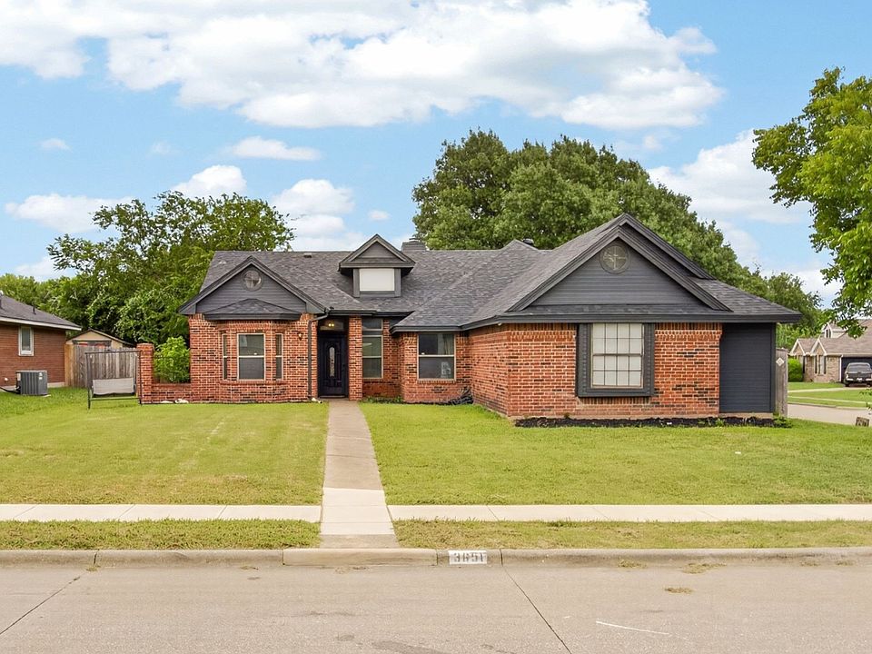 1st image of 3651 Stresa Ln