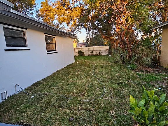 5th image of 15221 NW 18th Avenue