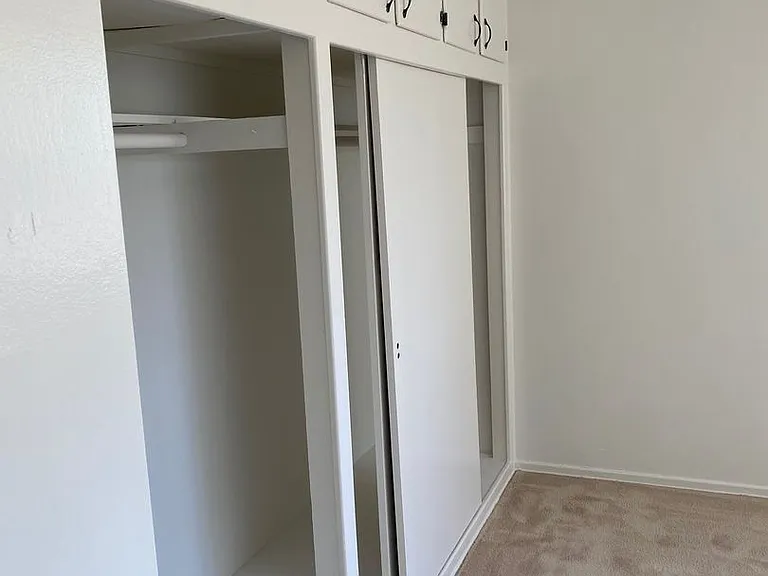 11844 Mayfield Ave — Photo 19
