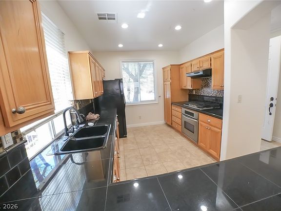 4th image of 2413 Brockton Way